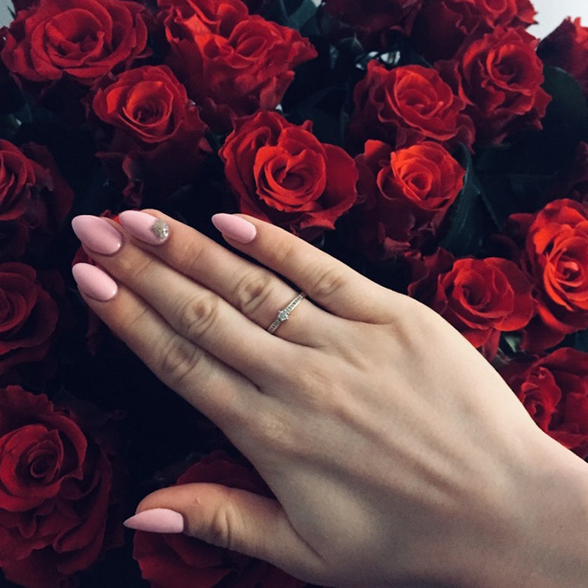 Kwiaty na zaręczyny | Pomysły i symbolika
