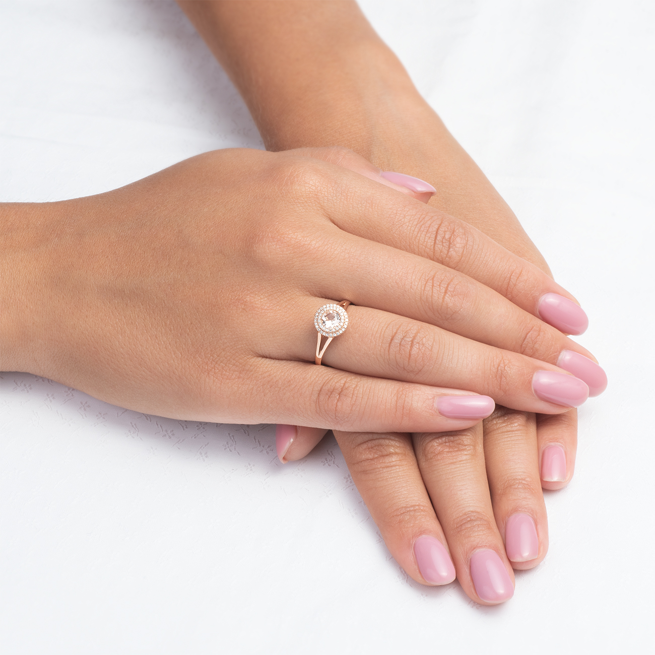 Pierścionek zaręczynowy SAVICKI: różowe złoto, morganit, diamenty