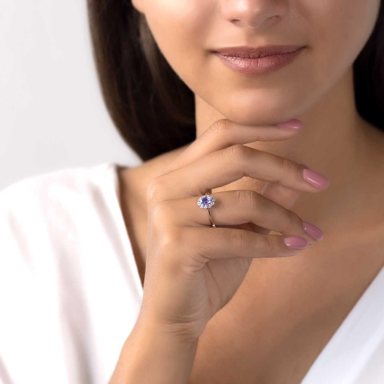 Pierścionek zaręczynowy SAVICKI: białe złoto, diamenty, tanzanit