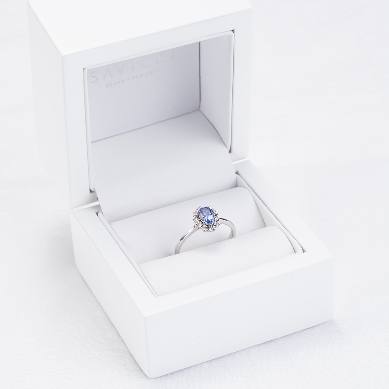 Pierścionek zaręczynowy SAVICKI: białe złoto, diamenty, tanzanit