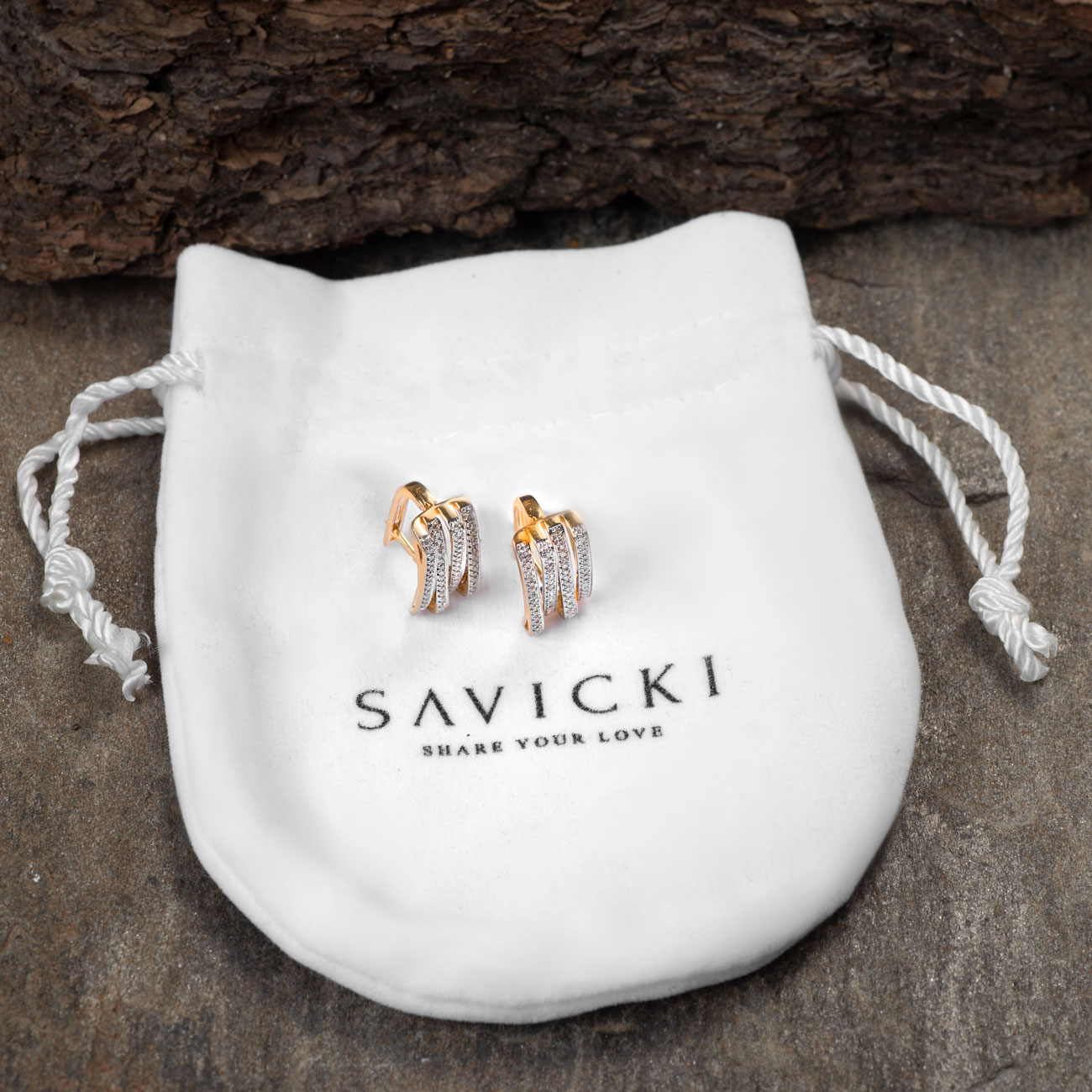 Kolczyki Savicki: złote, diamenty