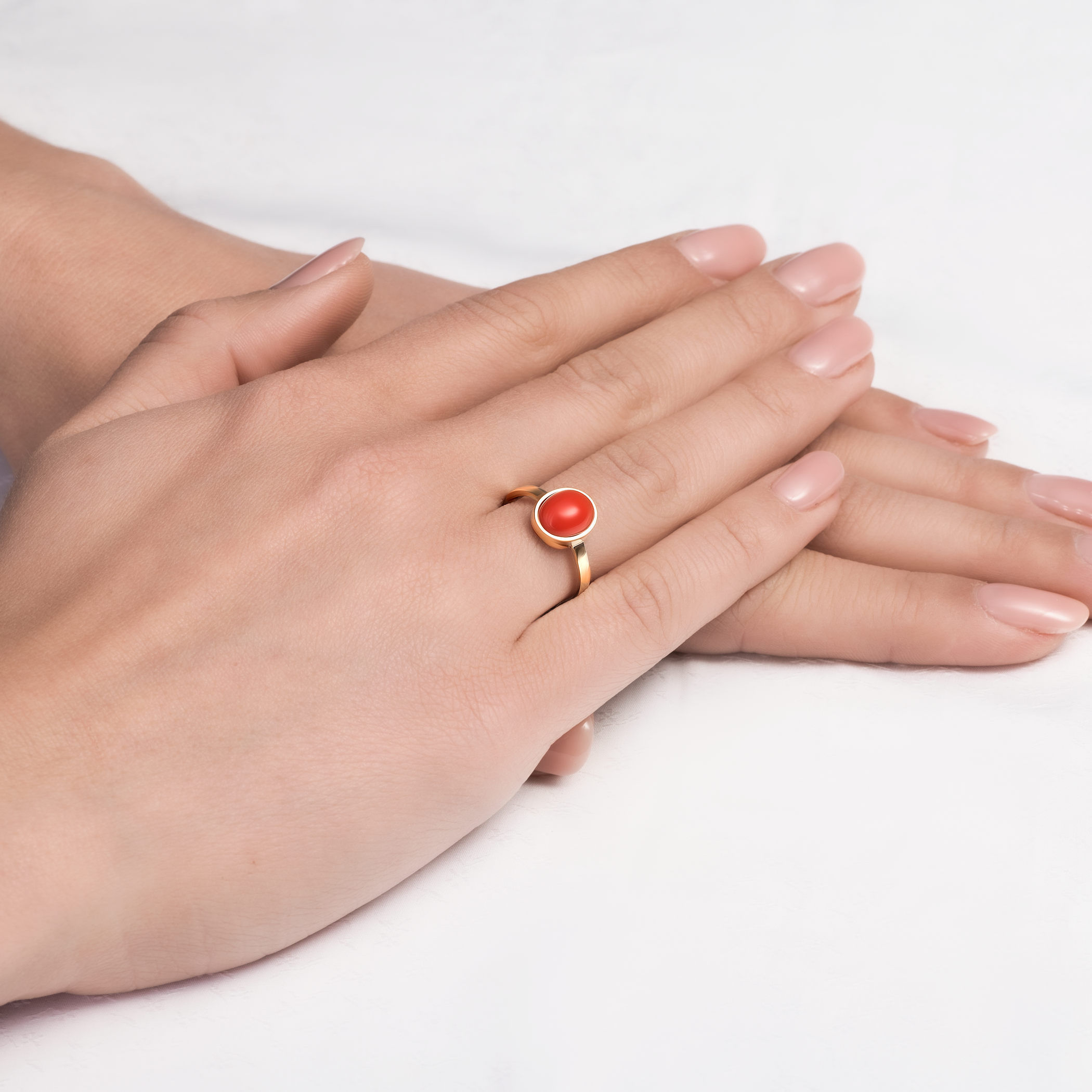 Pierścionek SAVICKI: złoty, koral