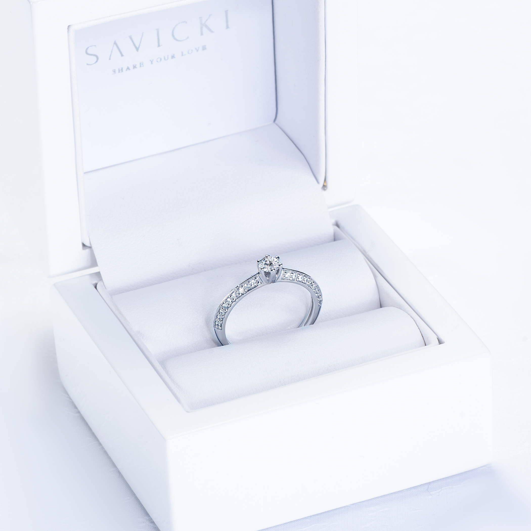 Pierścionek zaręczynowy SAVICKI: białe złoto, diamenty - 7