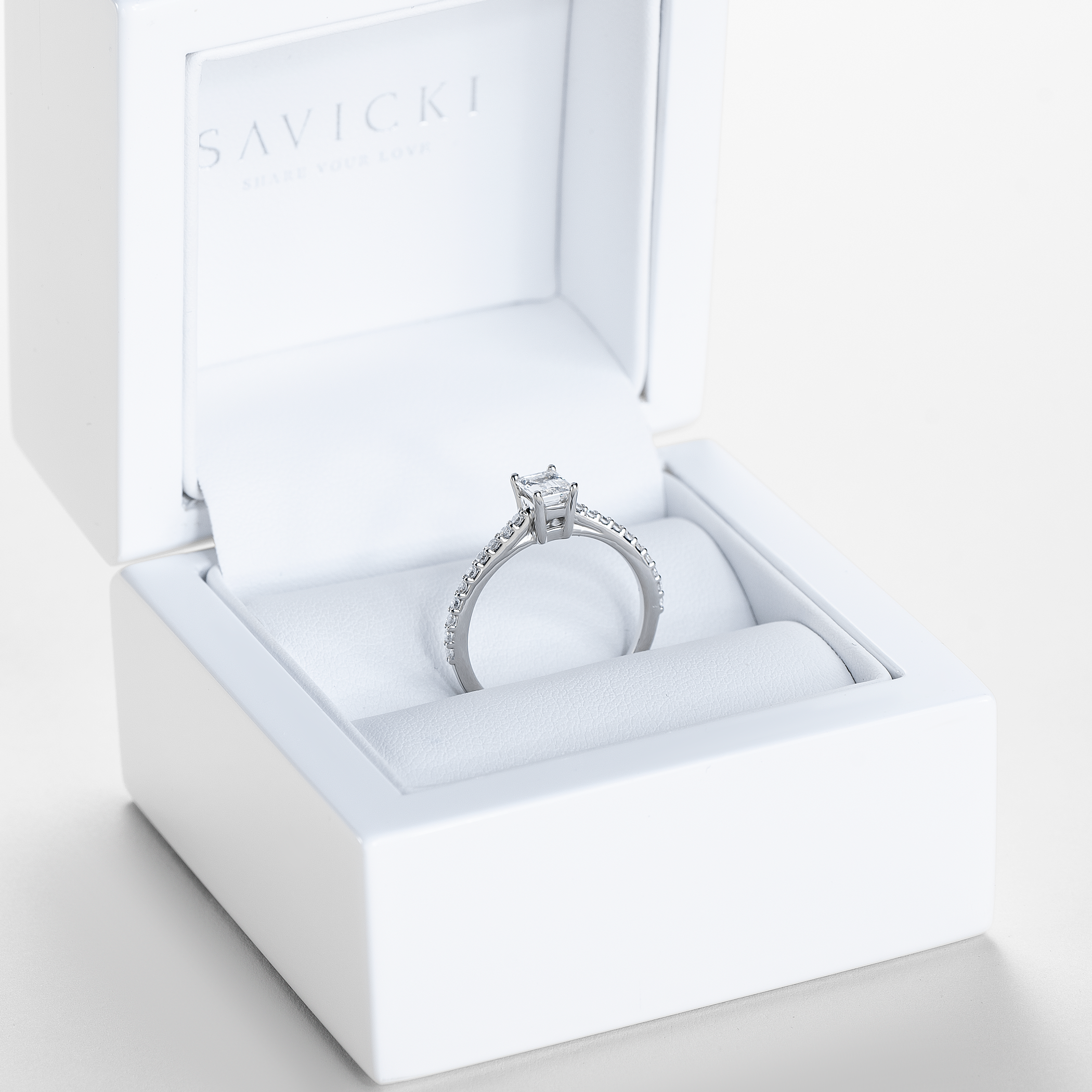 Verlobungsring Savicki: Platin, Diamant