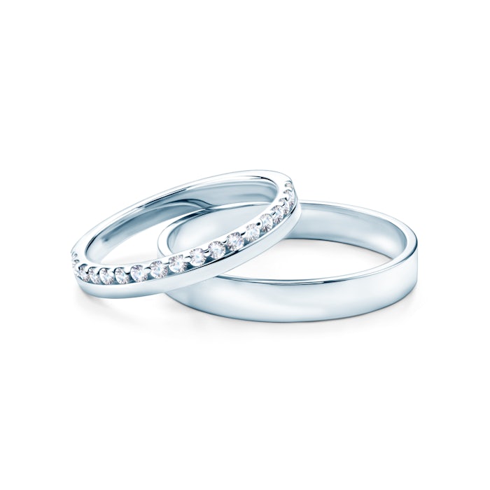 Snubní prsteny Dream: bílé zlato, bílé safíry, ploché, 3 mm