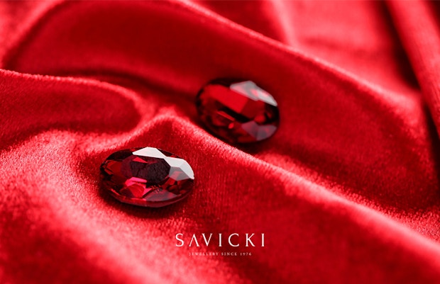 Czerwone kamienie szlachetne