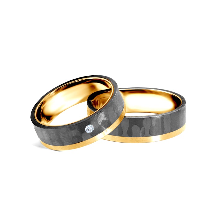 Snubní prsteny: karbon + žluté zlato, ploché, 6 mm