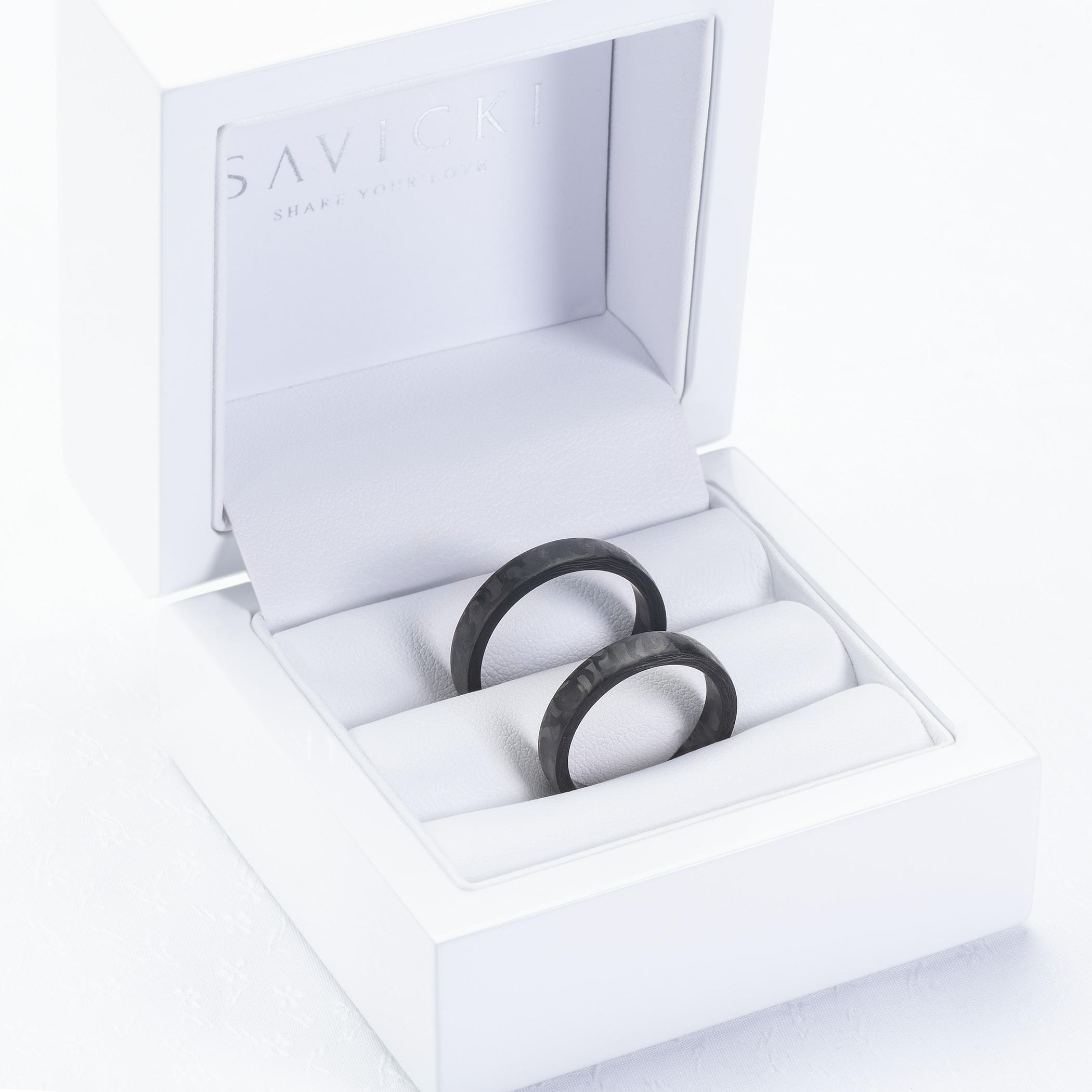 Eheringe: Carbon, Halbrund, 4 mm - 6