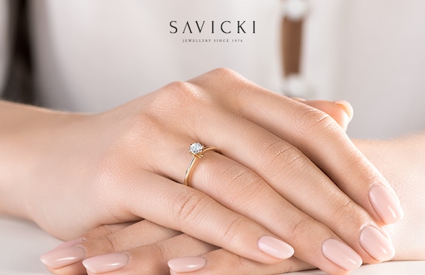 Jaki pierścionek wybrać na zaręczyny?