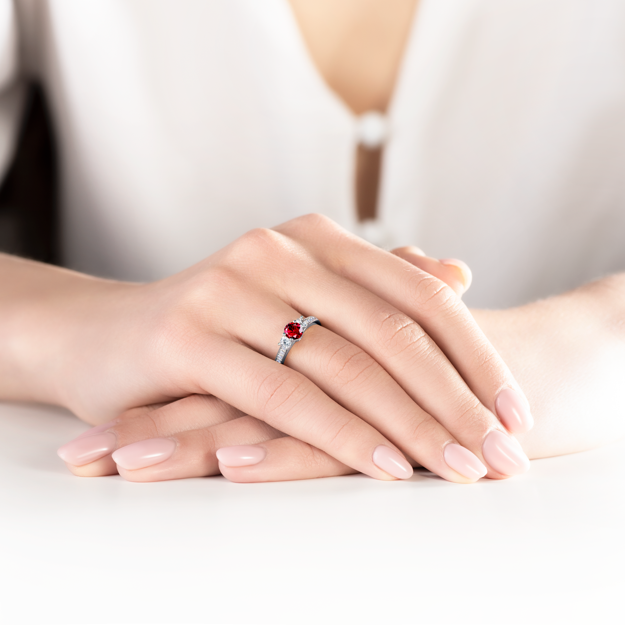 Pierścionek zaręczynowy Dream: białe złoto, rubin - 5