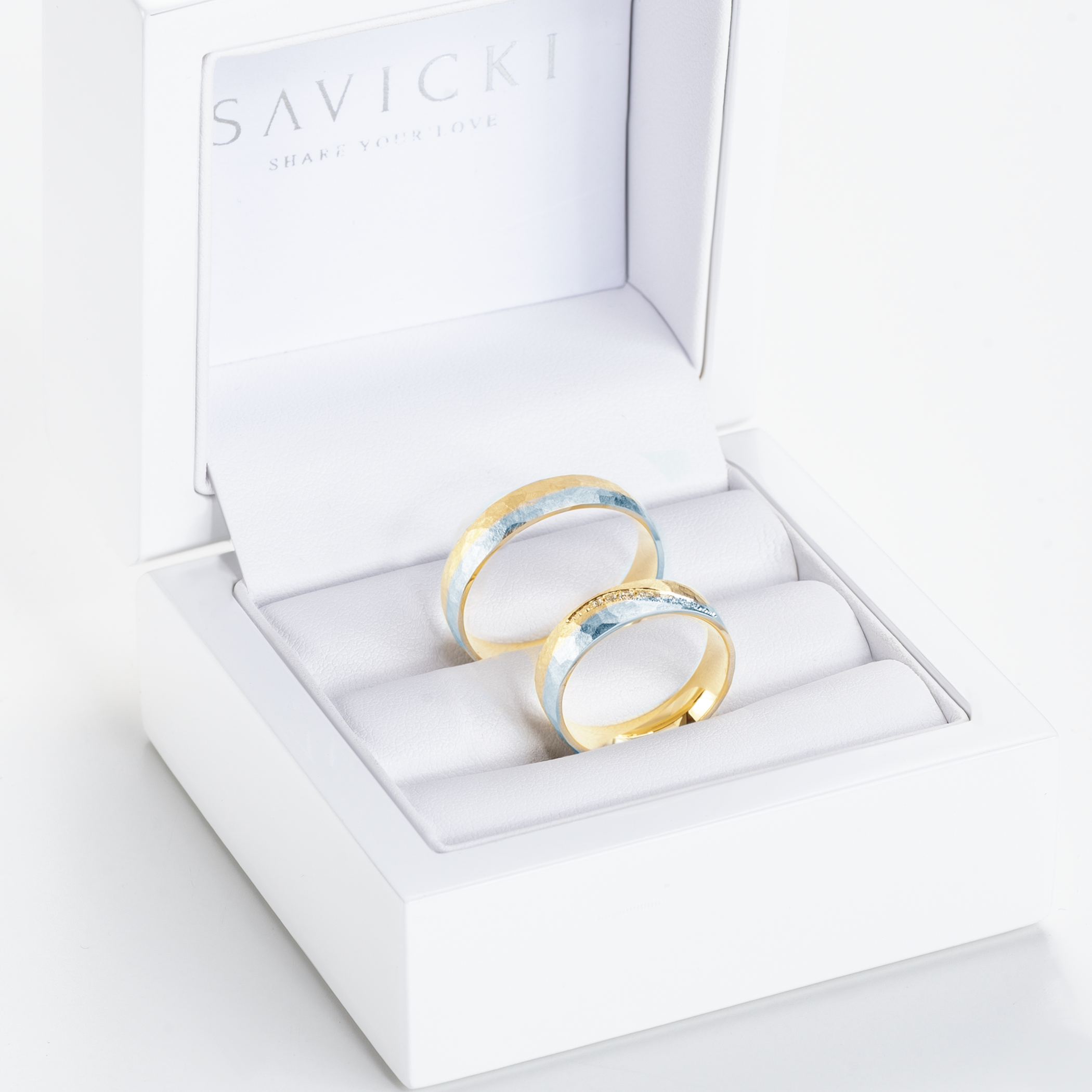 Obrączki ślubne: dwukolorowe złoto, półokrągłe, 5 mm