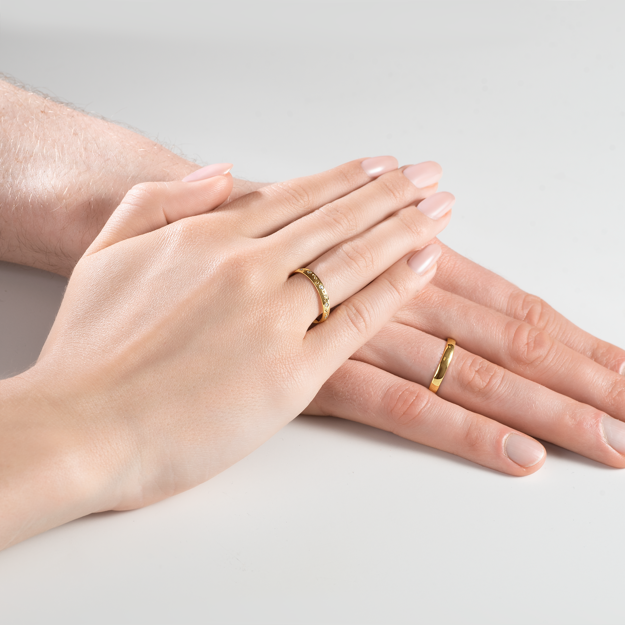 Obrączki ślubne: złote, półokrągłe, 3 mm