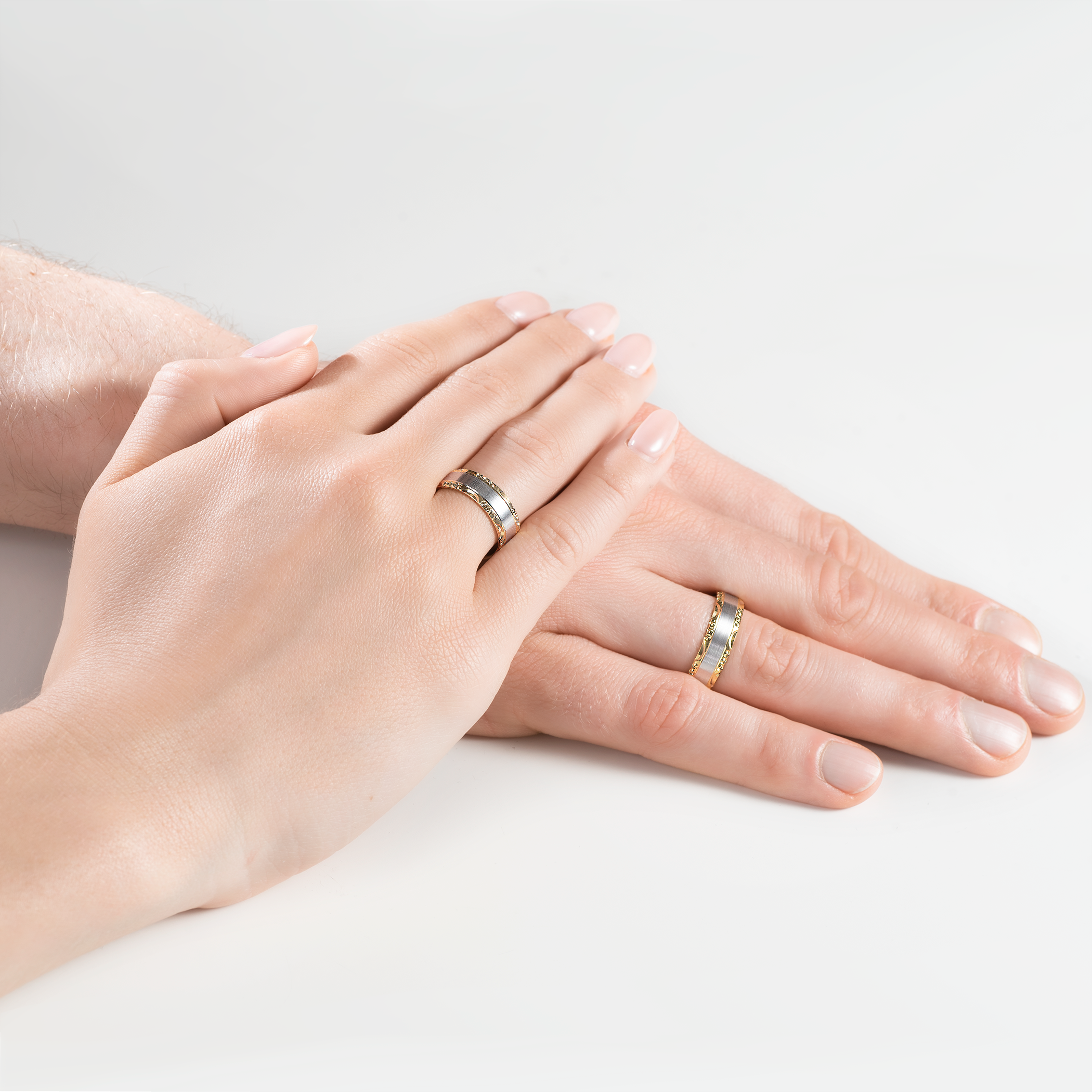 Eheringe: Zweifarbiges Gold, Halbrund, 6 mm