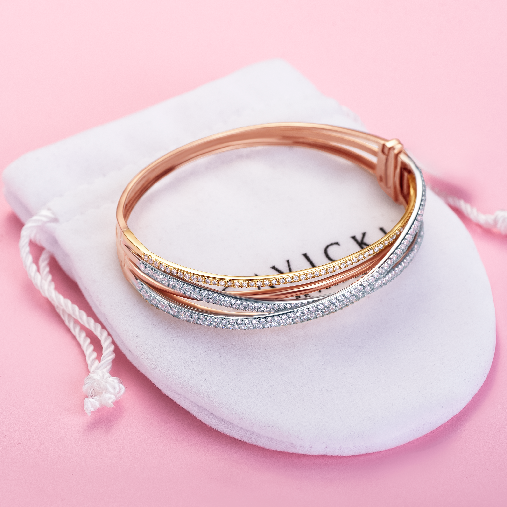 Bransoletka SAVICKI: trzykolorowe złoto, diamenty