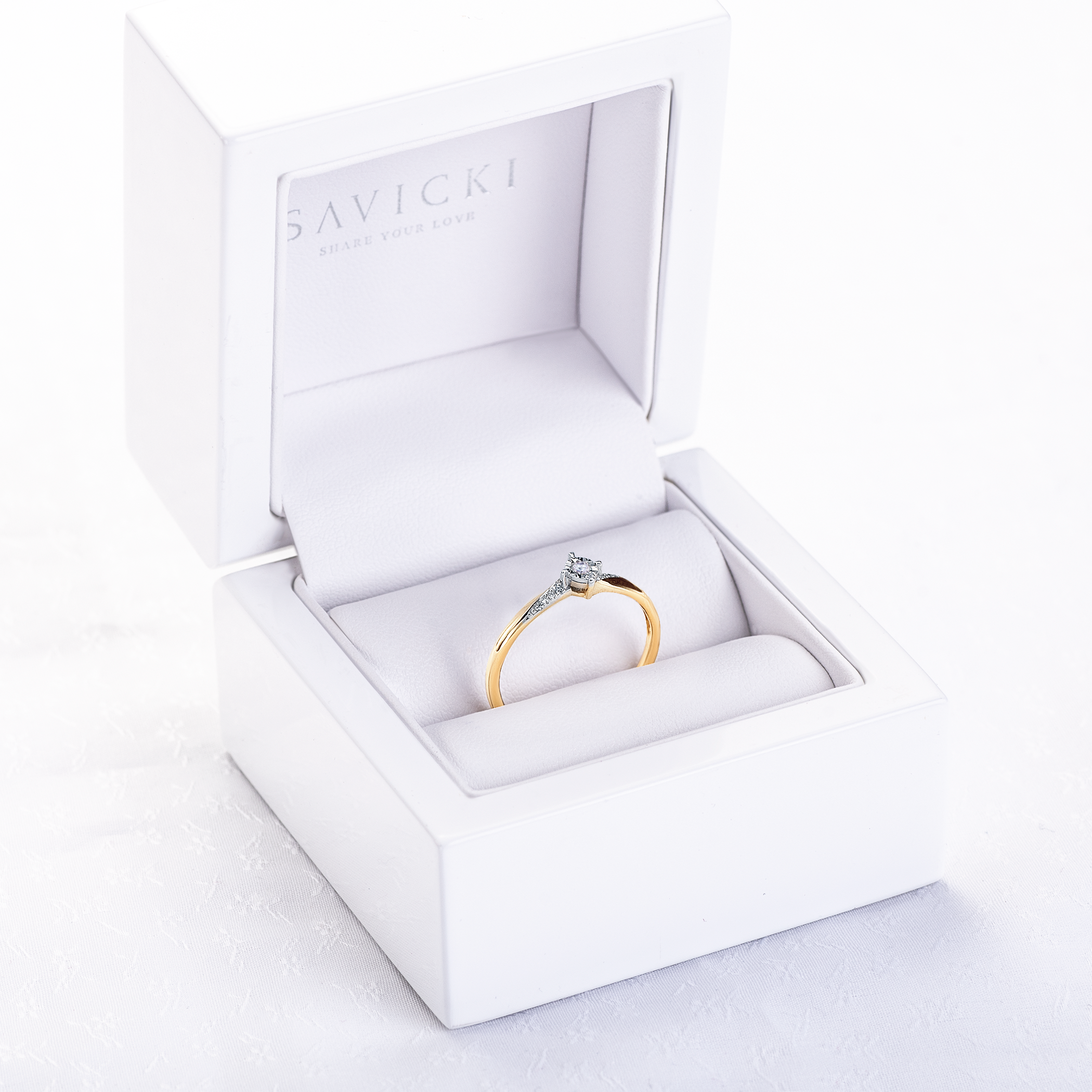 Pierścionek zaręczynowy SAVICKI: dwukolorowe złoto, diamenty