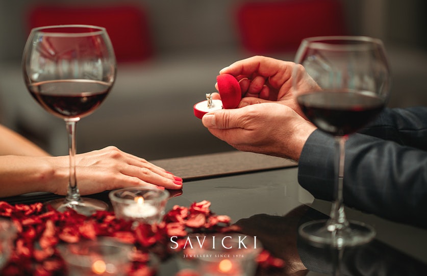 Jak zorganizować zaręczyny?