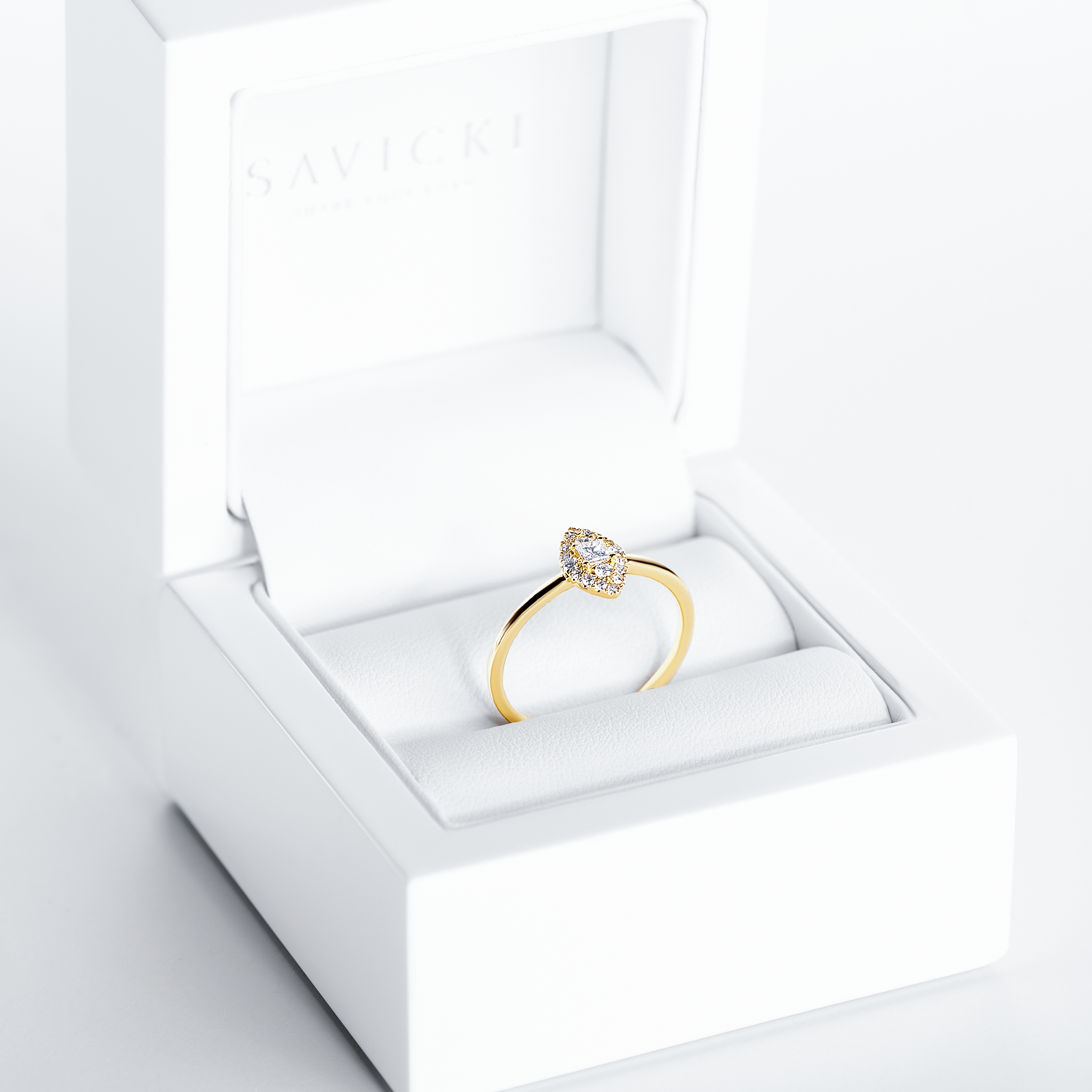 Pierścionek zaręczynowy SAVICKI: złoty, diamenty
