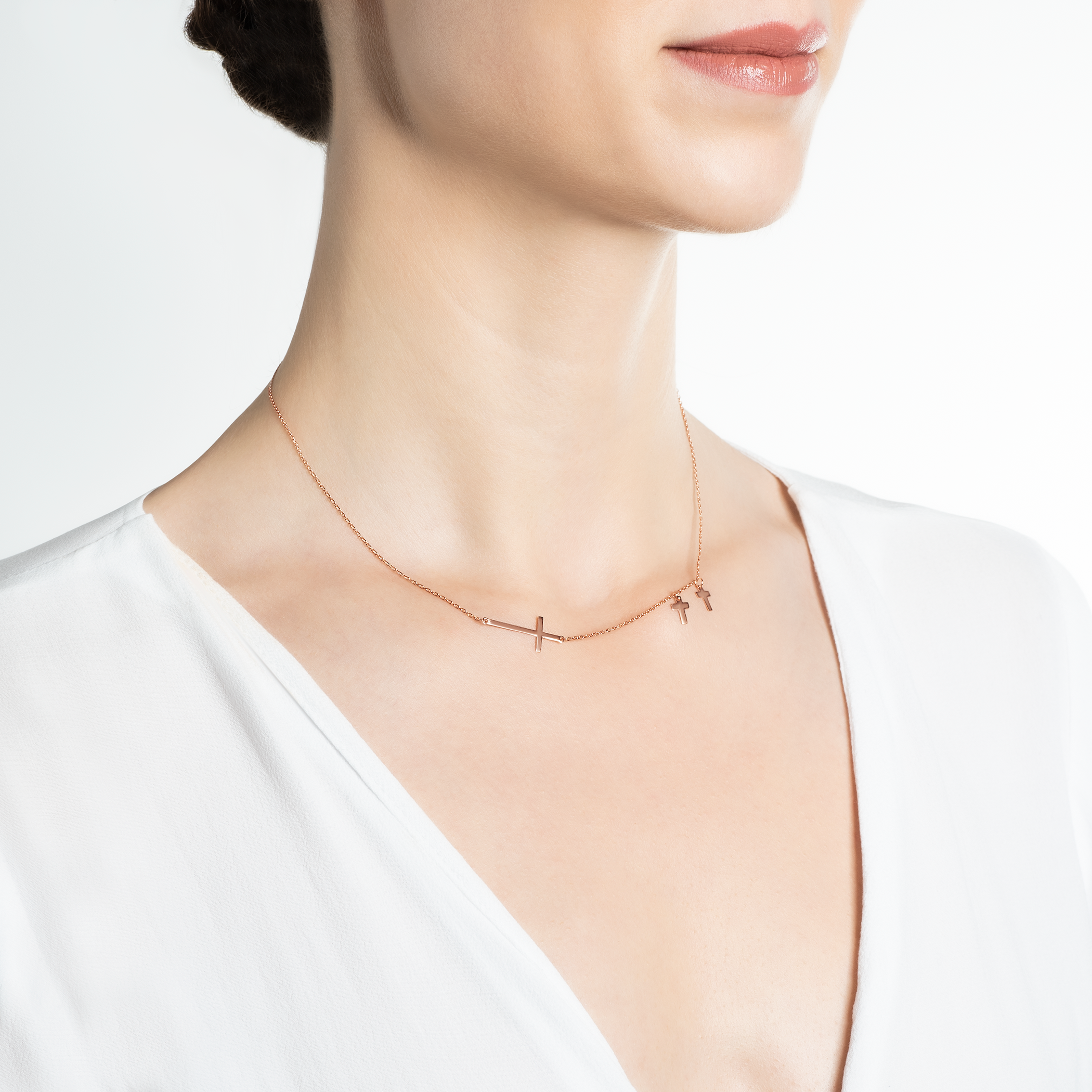 Naszyjnik krzyżyk Savicki: srebrny pozłacany