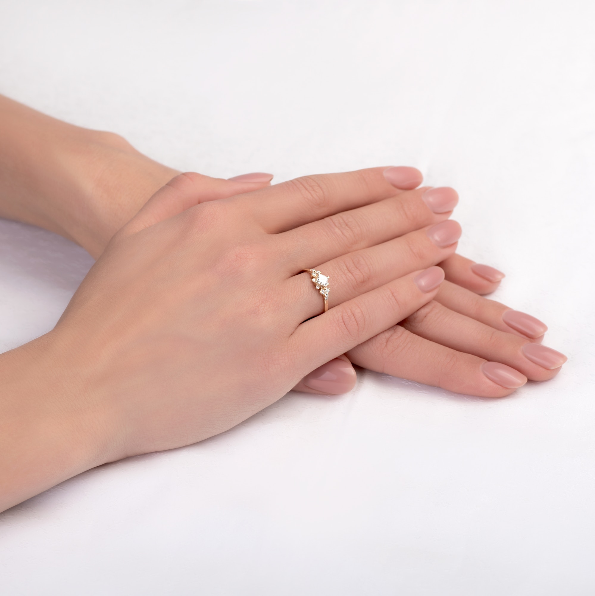 Verlobungsring Savicki: Gold, Weißer Saphir, Diamanten - 5