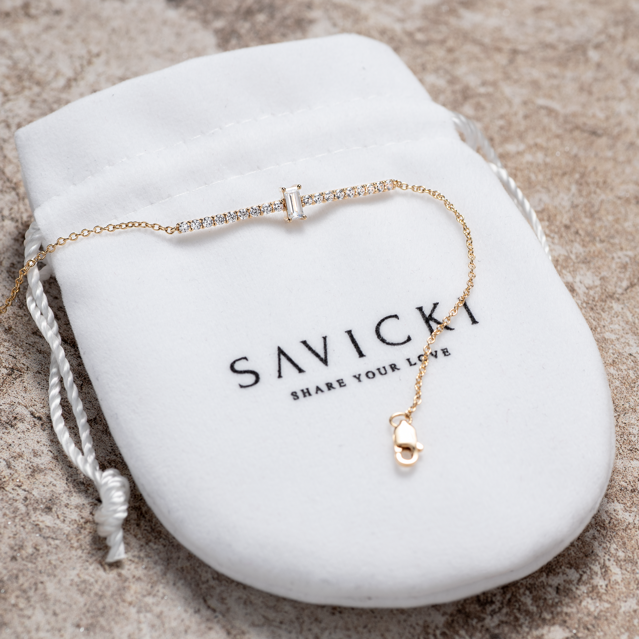 Bransoletka celebrytka Savicki: srebrna pozłacana, cyrkonie