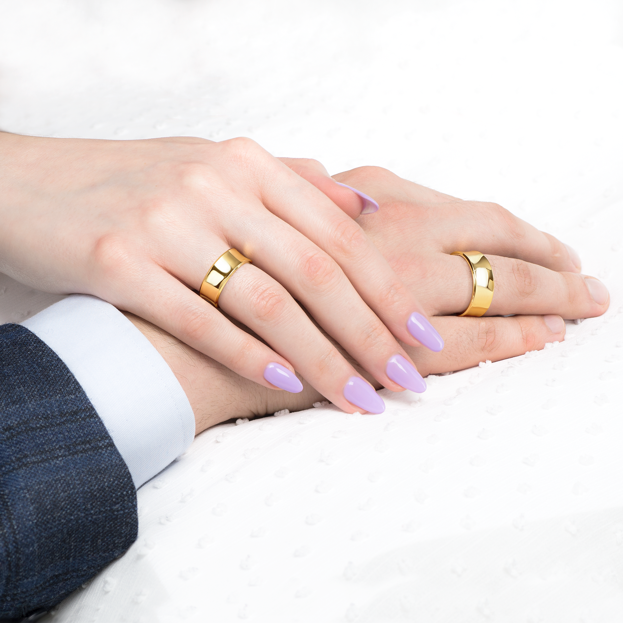 Obrączki ślubne: złote, wklęsłe, 7 mm