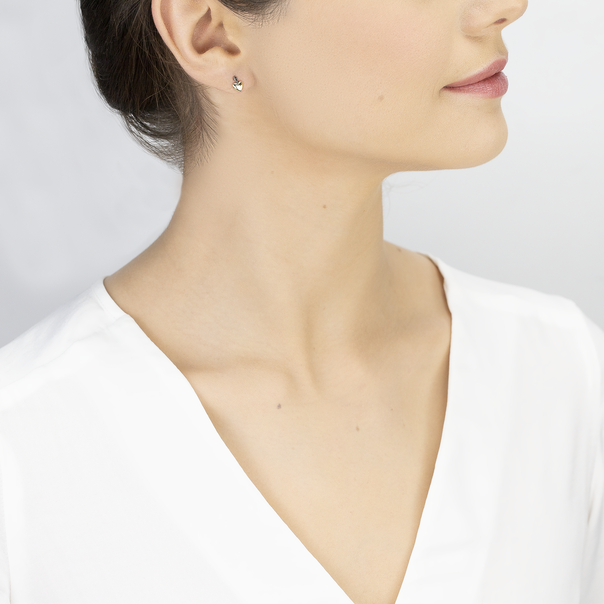 Kolczyki serca Savicki: złote, czarne diamenty