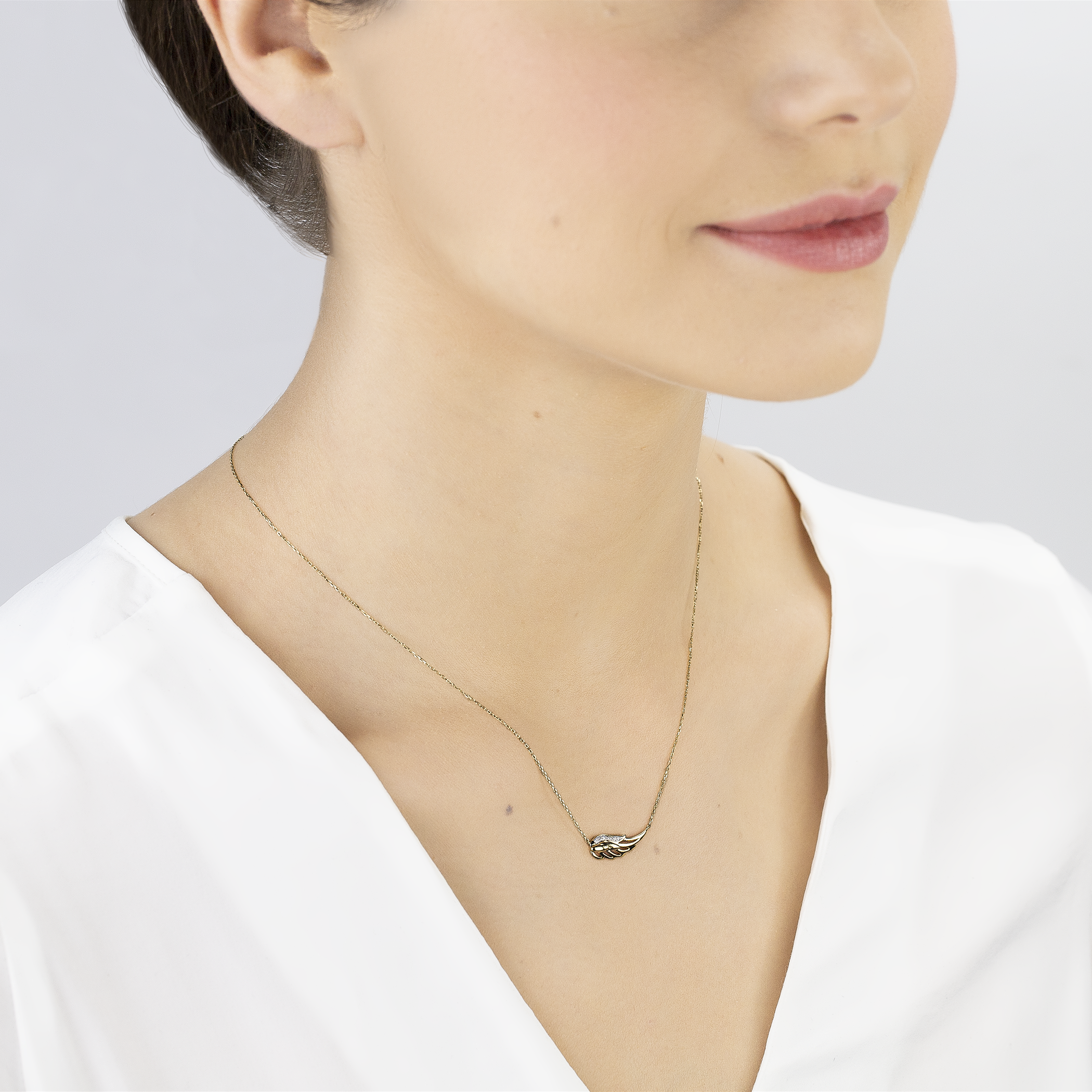 Naszyjnik skrzydło Savicki: złoty, diamenty