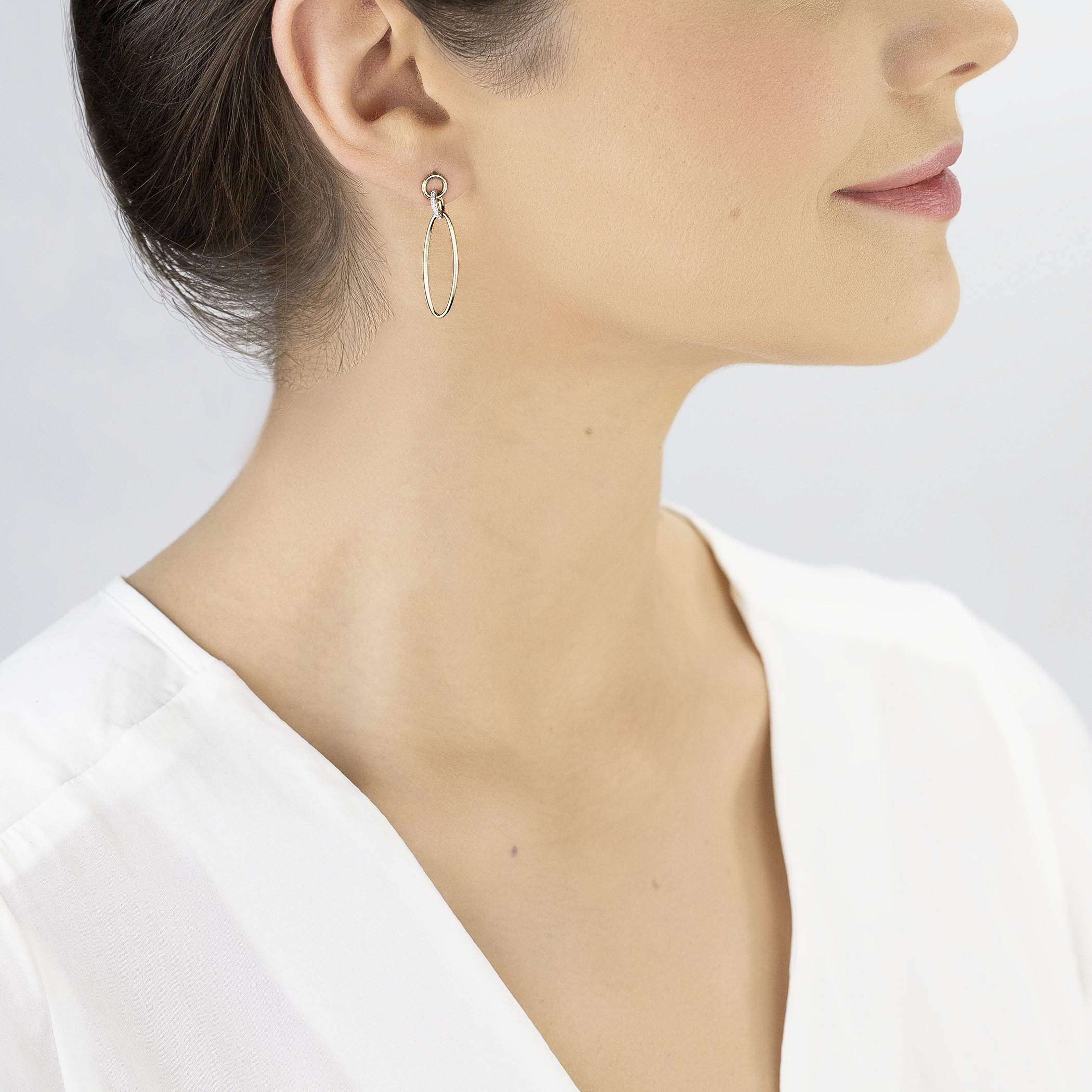 Kolczyki koła Savicki: złote, diamenty