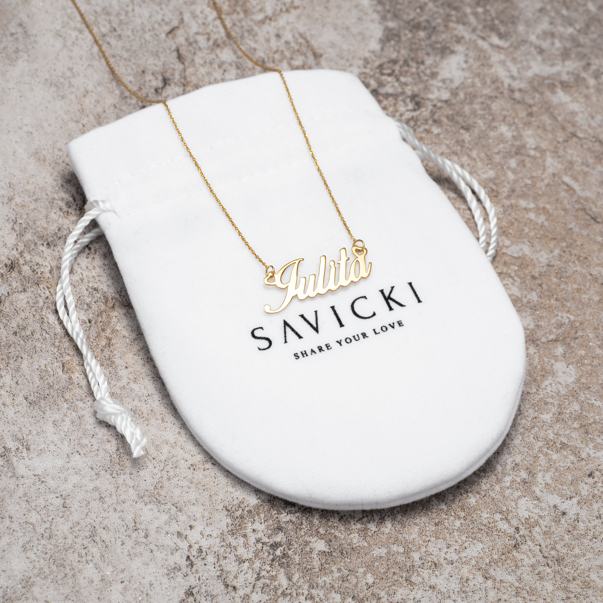 Naszyjnik imię Julita: żółte złoto