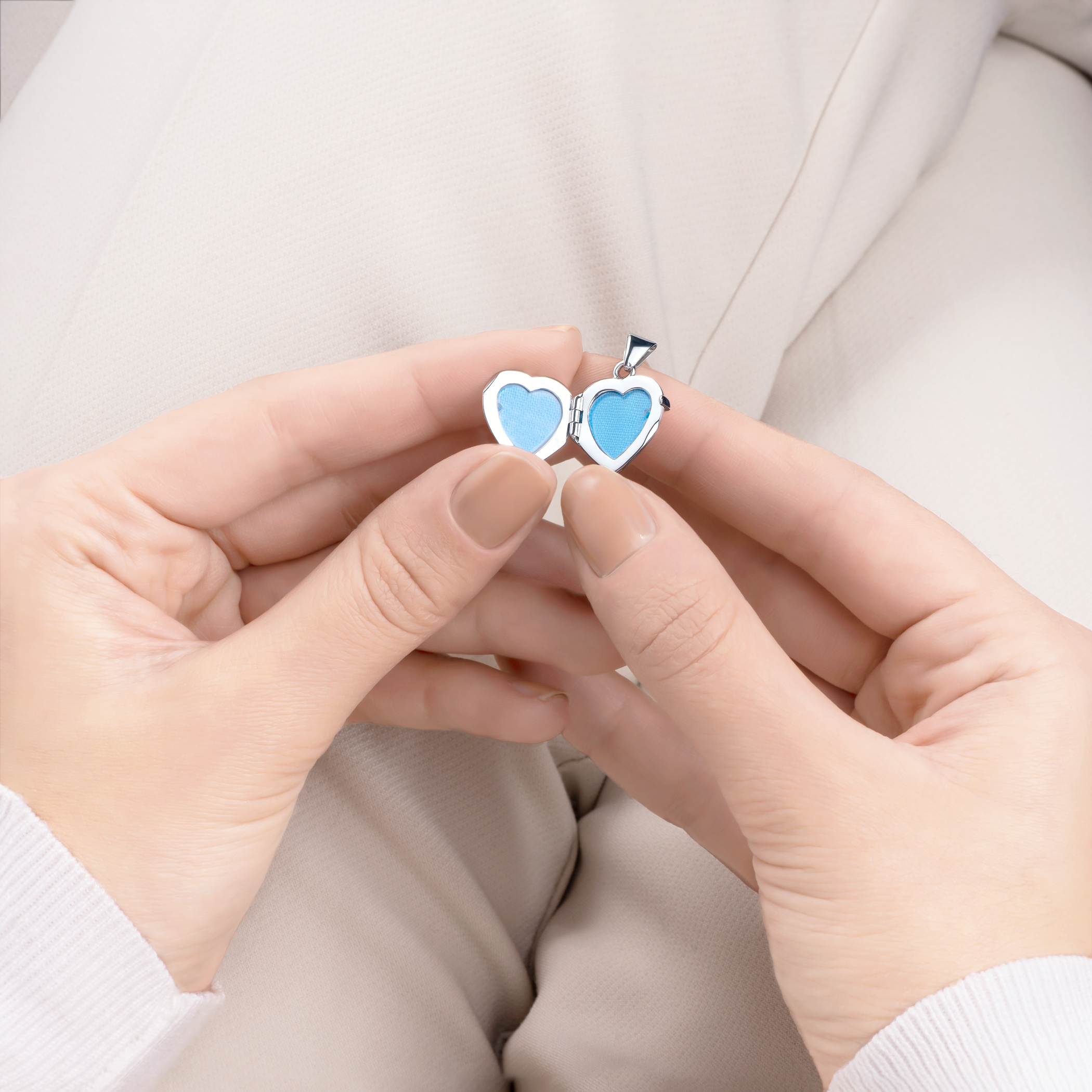 Zawieszka puzderko Savicki: białe złoto - 6