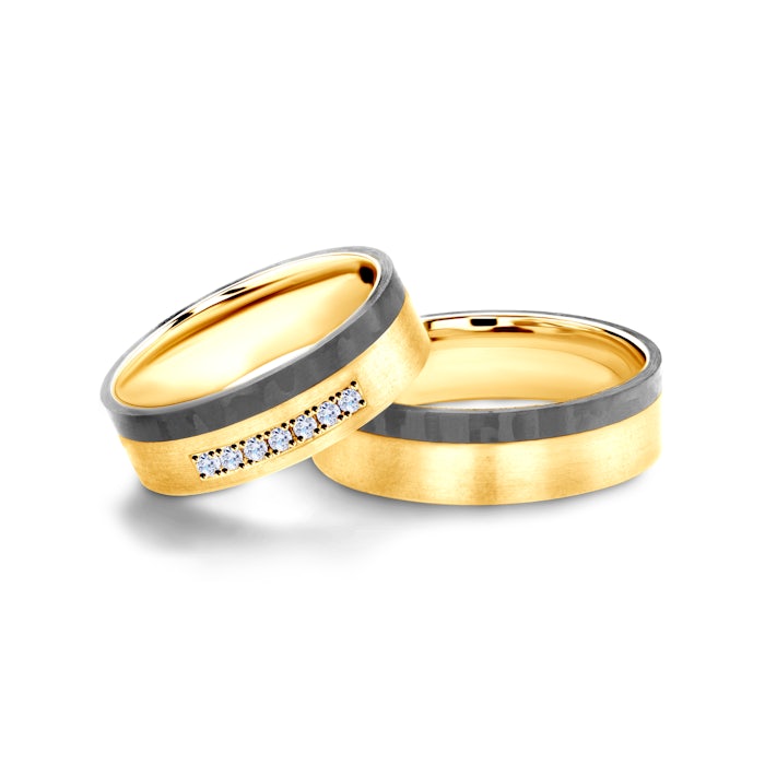 Wedding rings: carbon, gold, flat, 6 mm