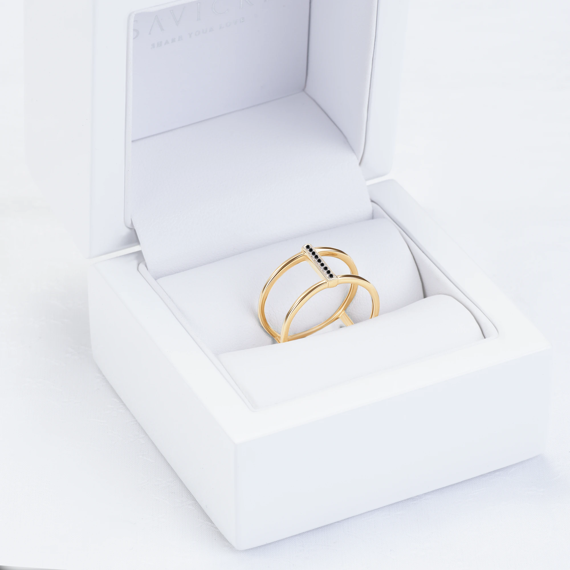 Pierścionek SAVICKI: dwukolorowe złoto, diamenty