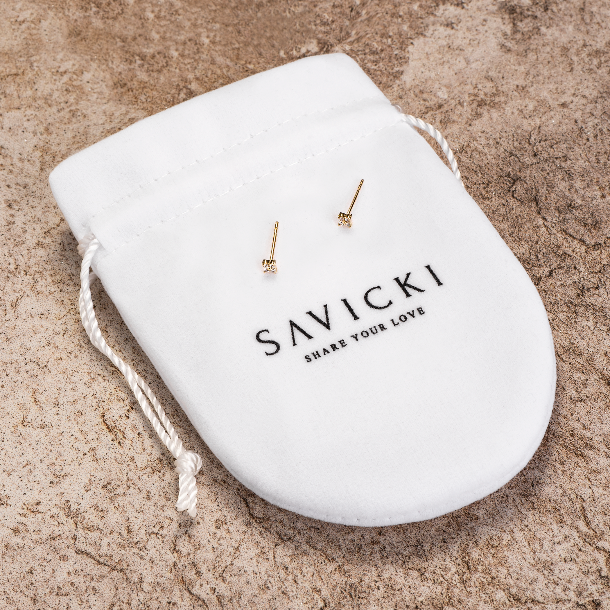 Kolczyki Savicki: złote, diamenty