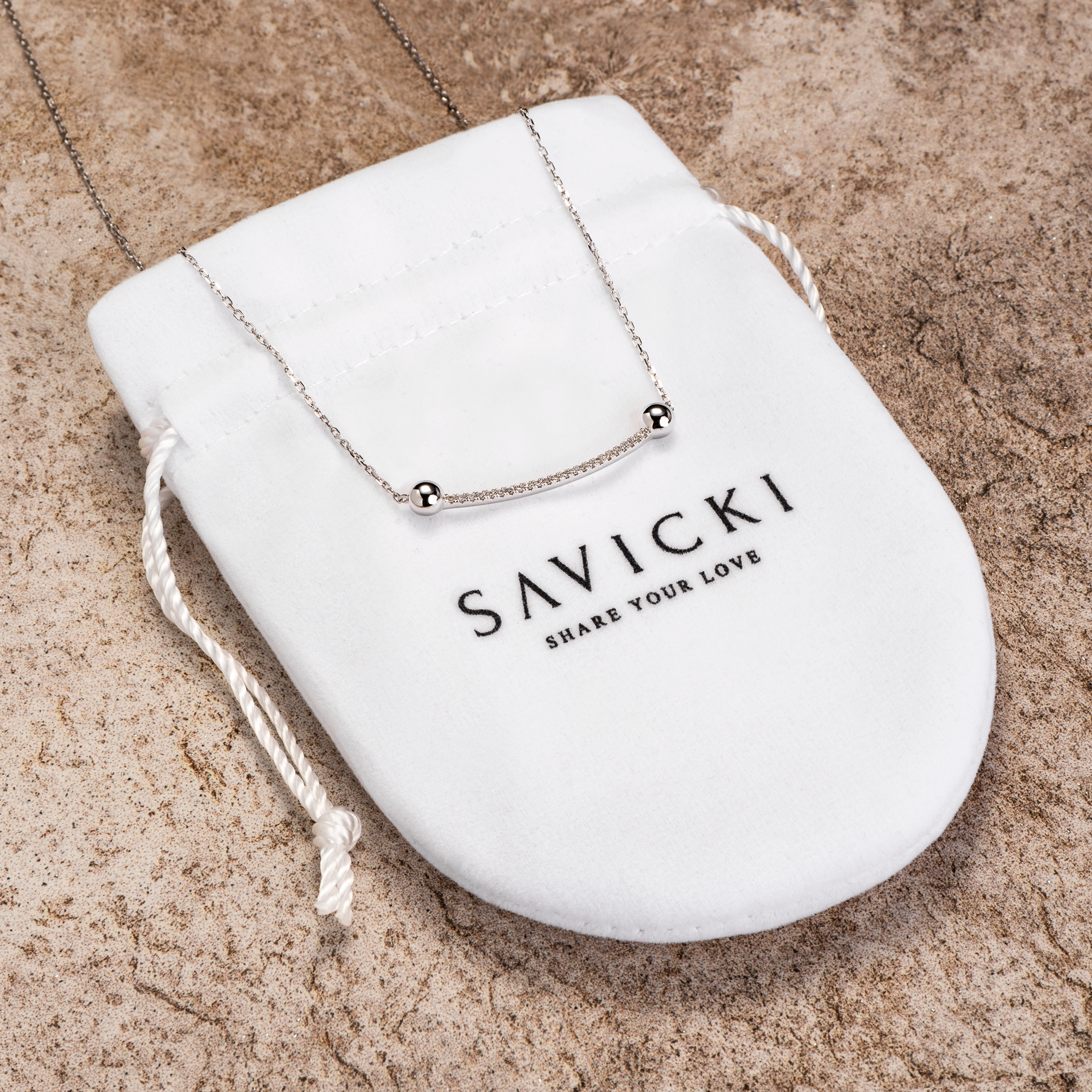 Naszyjnik Savicki: białe złoto, diamenty