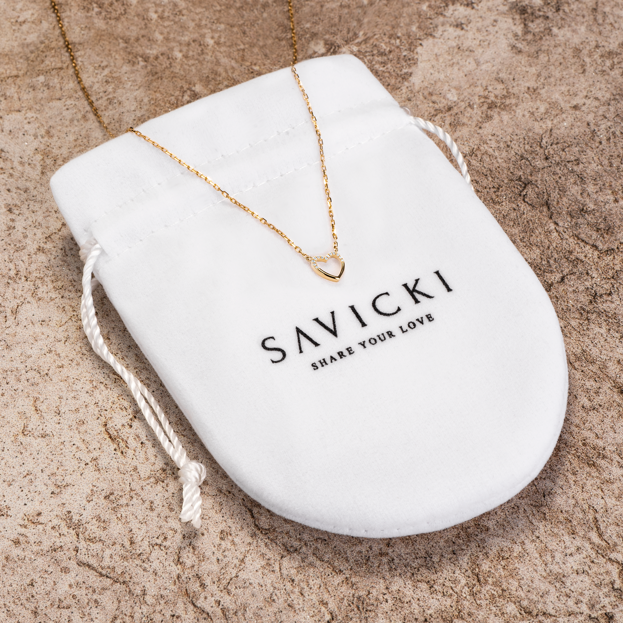 Naszyjnik serce Savicki: złoty, diamenty