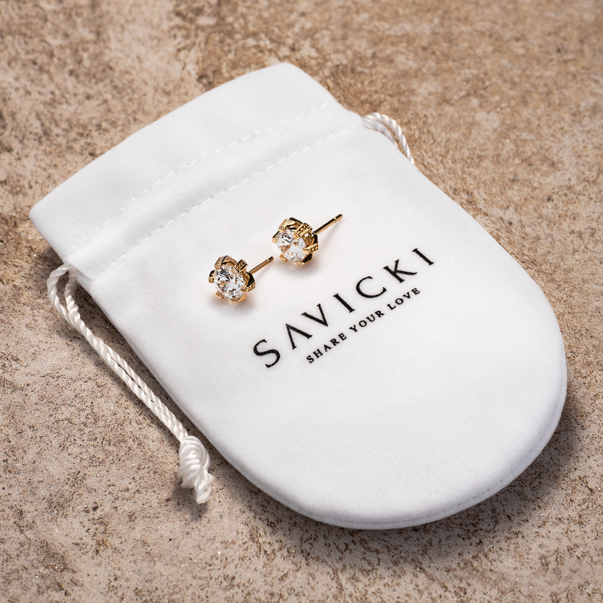 Kolczyki kulki Savicki: złote, cyrkonie