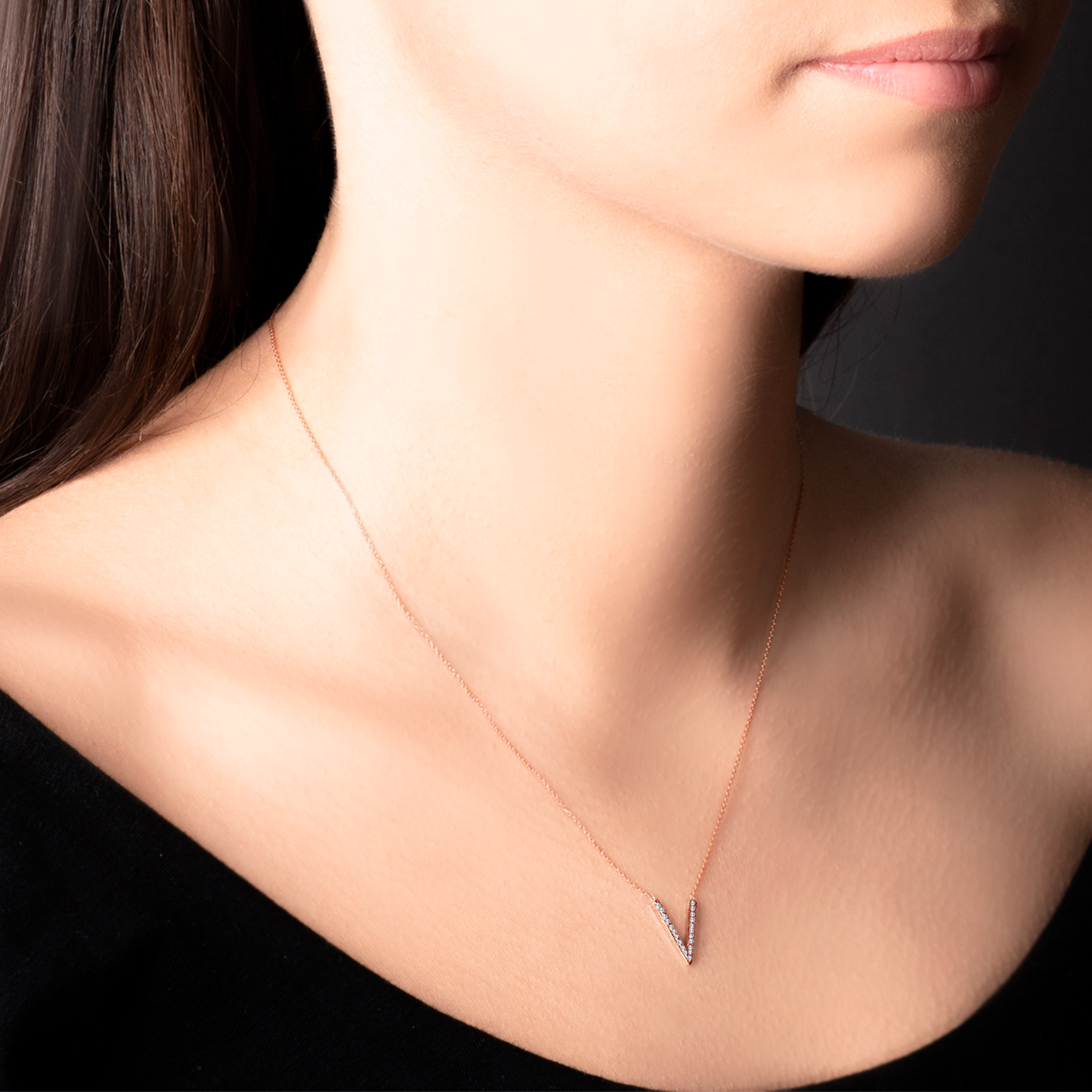 Naszyjnik litera V z różowego złota 585 z białymi diamentami 0.07ct 42 cm - 5