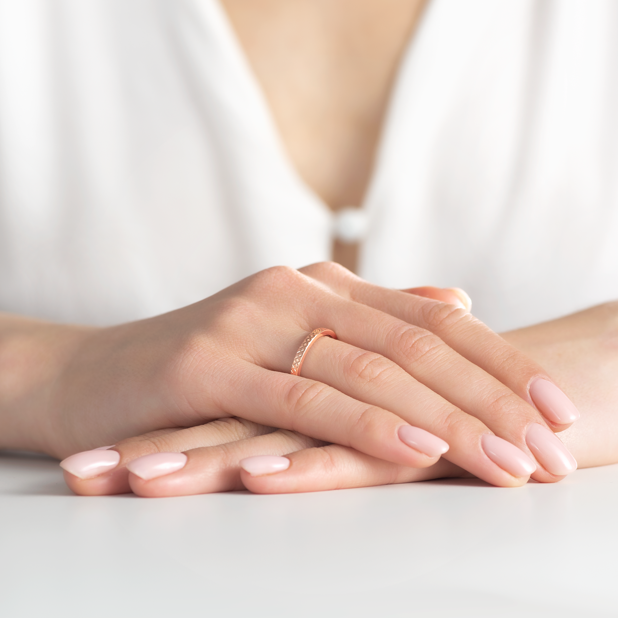 Pierścionek SAVICKI: różowe złoto