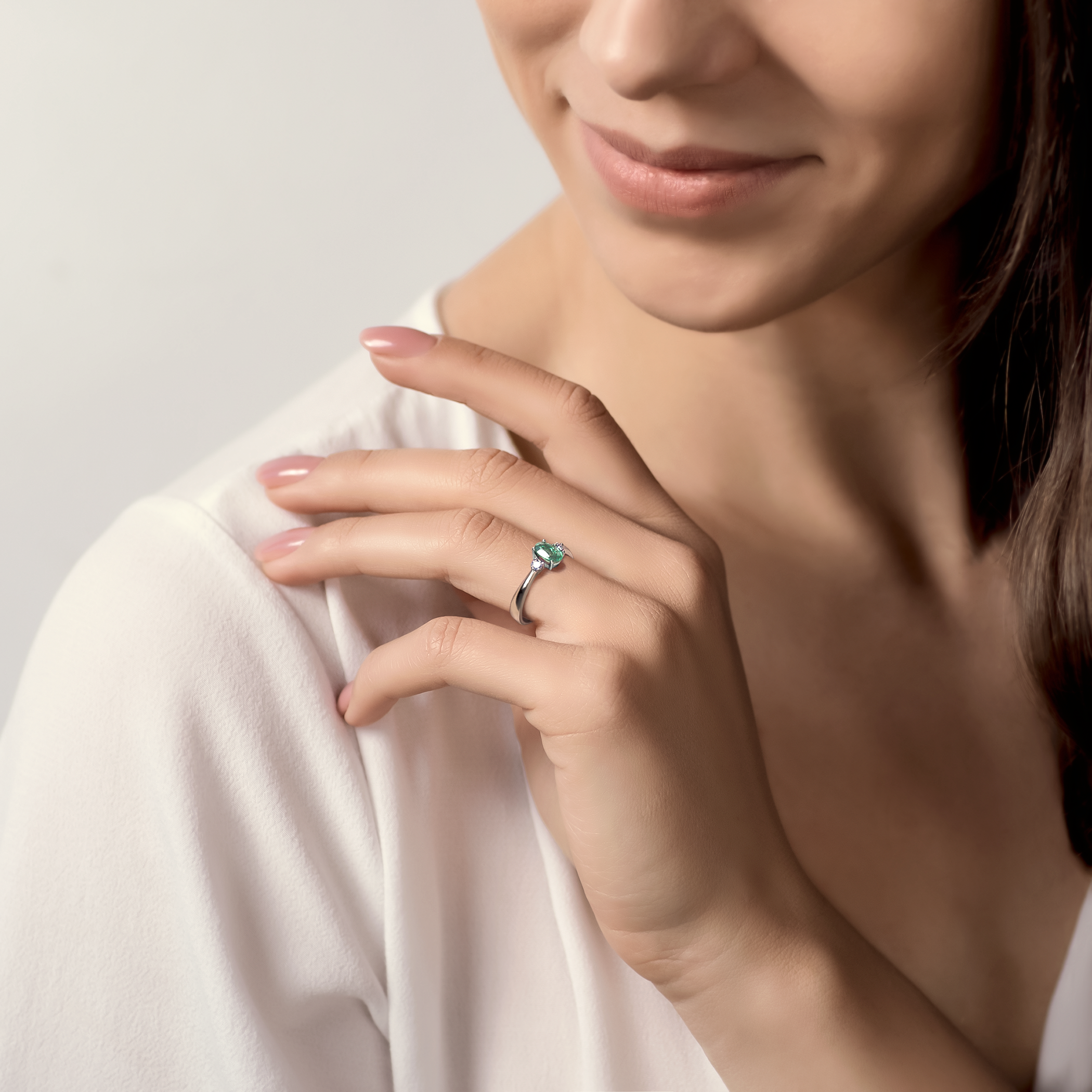 Pierścionek Secret Garden: białe złoto, szmaragd