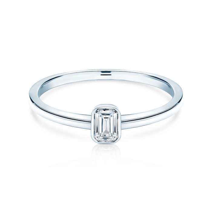 Pierścionek zaręczynowy Pure: białe złoto, diament w szlifie szmaragdowym