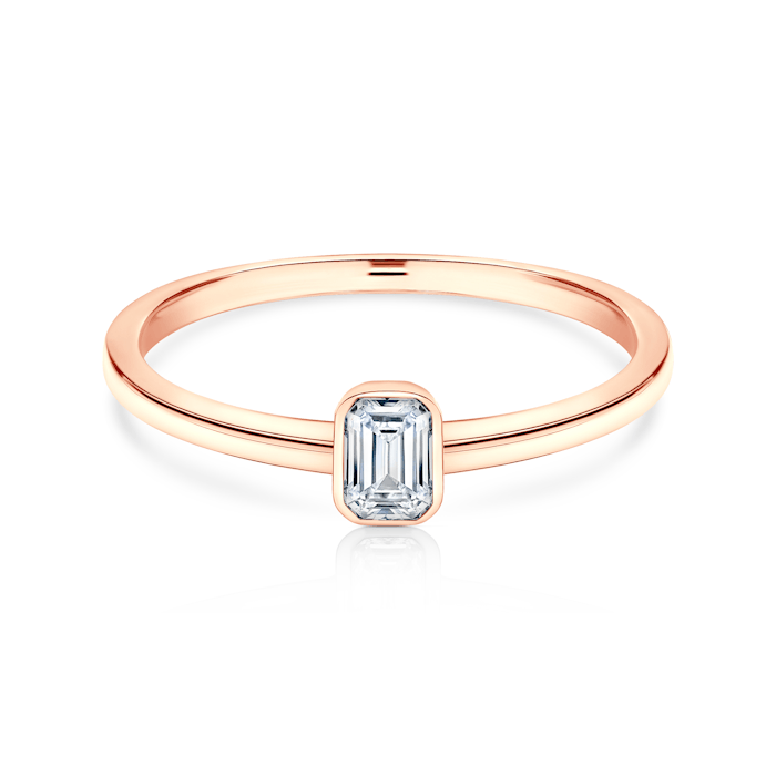 Pierścionek zaręczynowy Pure: różowe złoto, diament w szlifie szmaragdowym