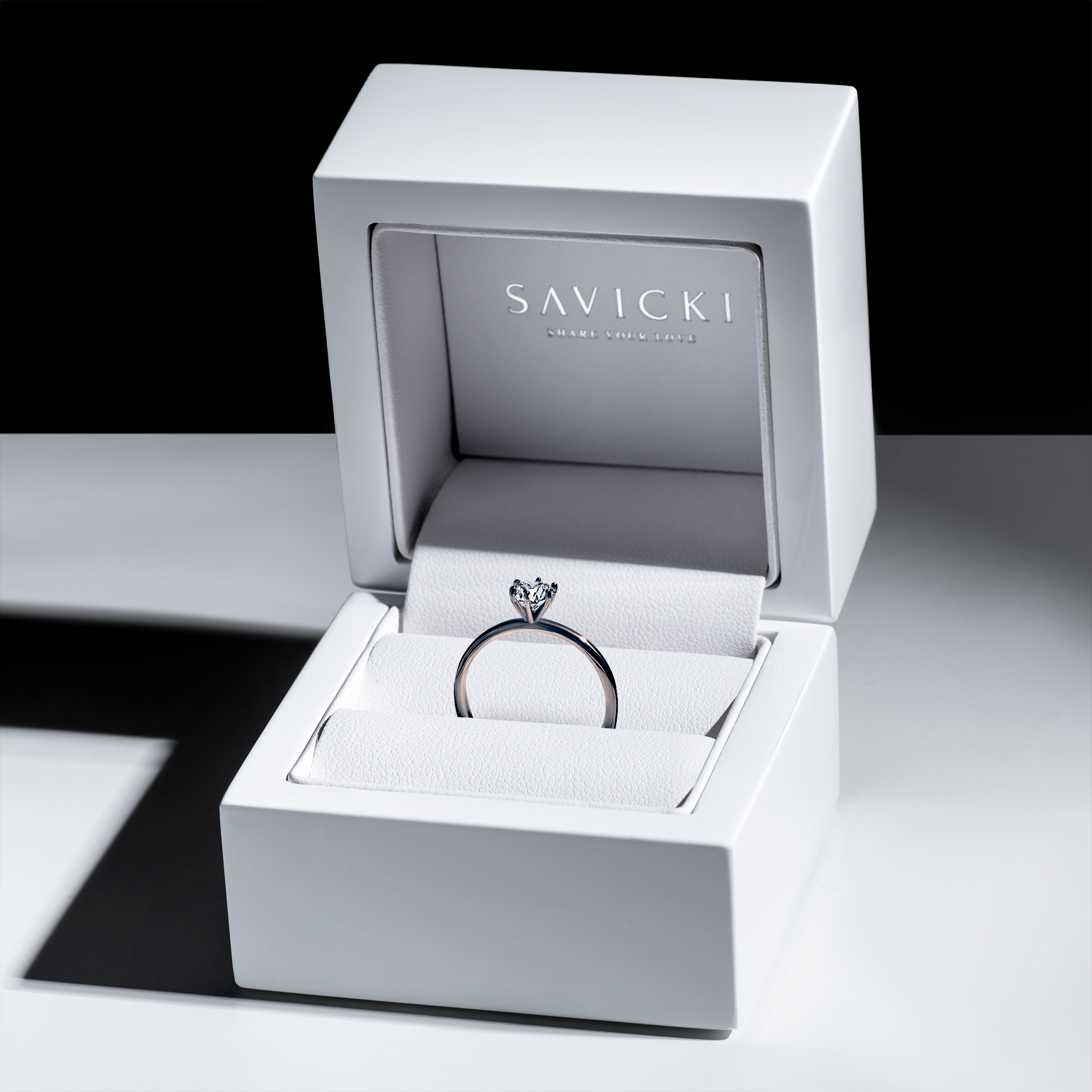 Verlobungsring SAVICKI: Schwarzes Gold, Diamant