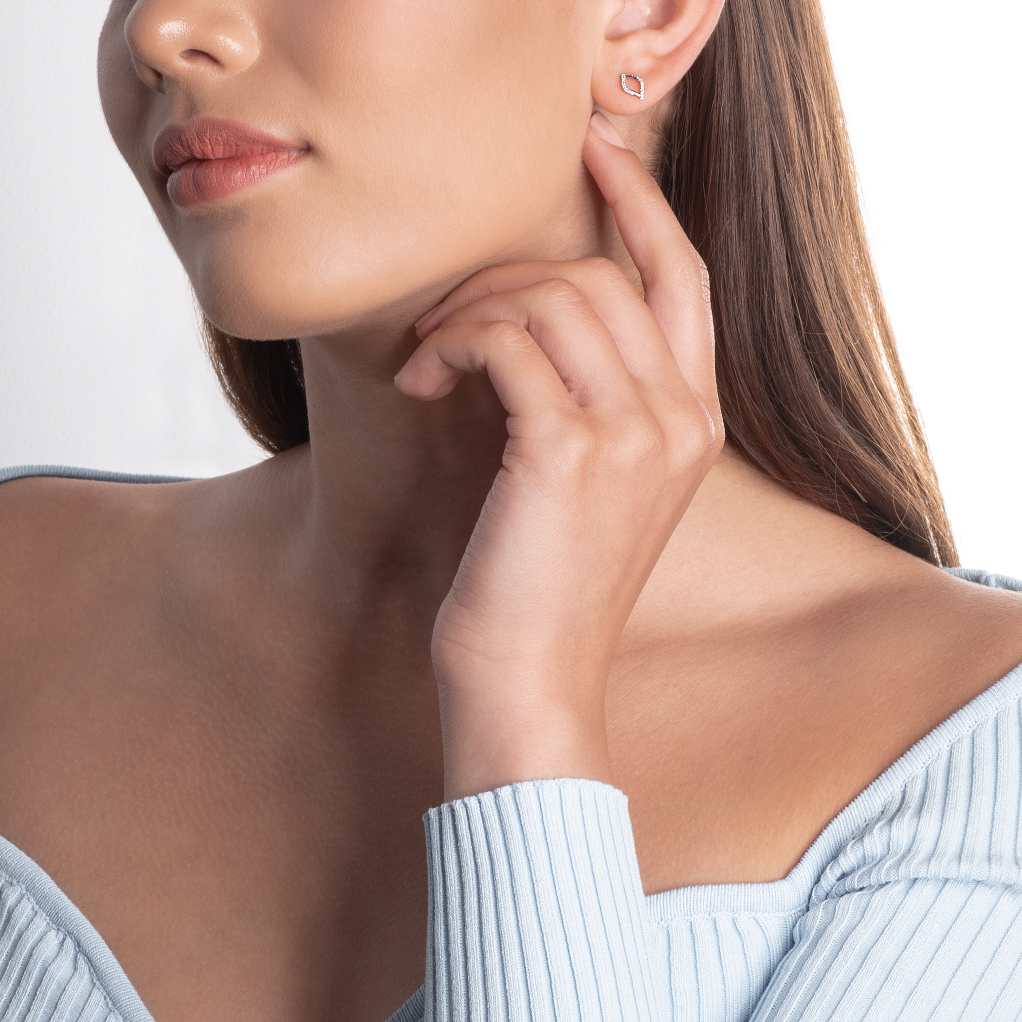 Kolczyki Savicki: białe złoto, diamenty