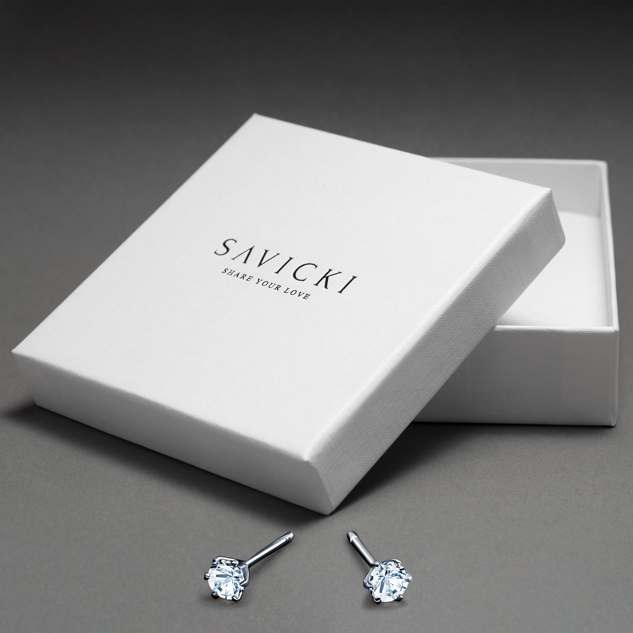 Kolczyki SAVICKI: białe złoto, diamenty