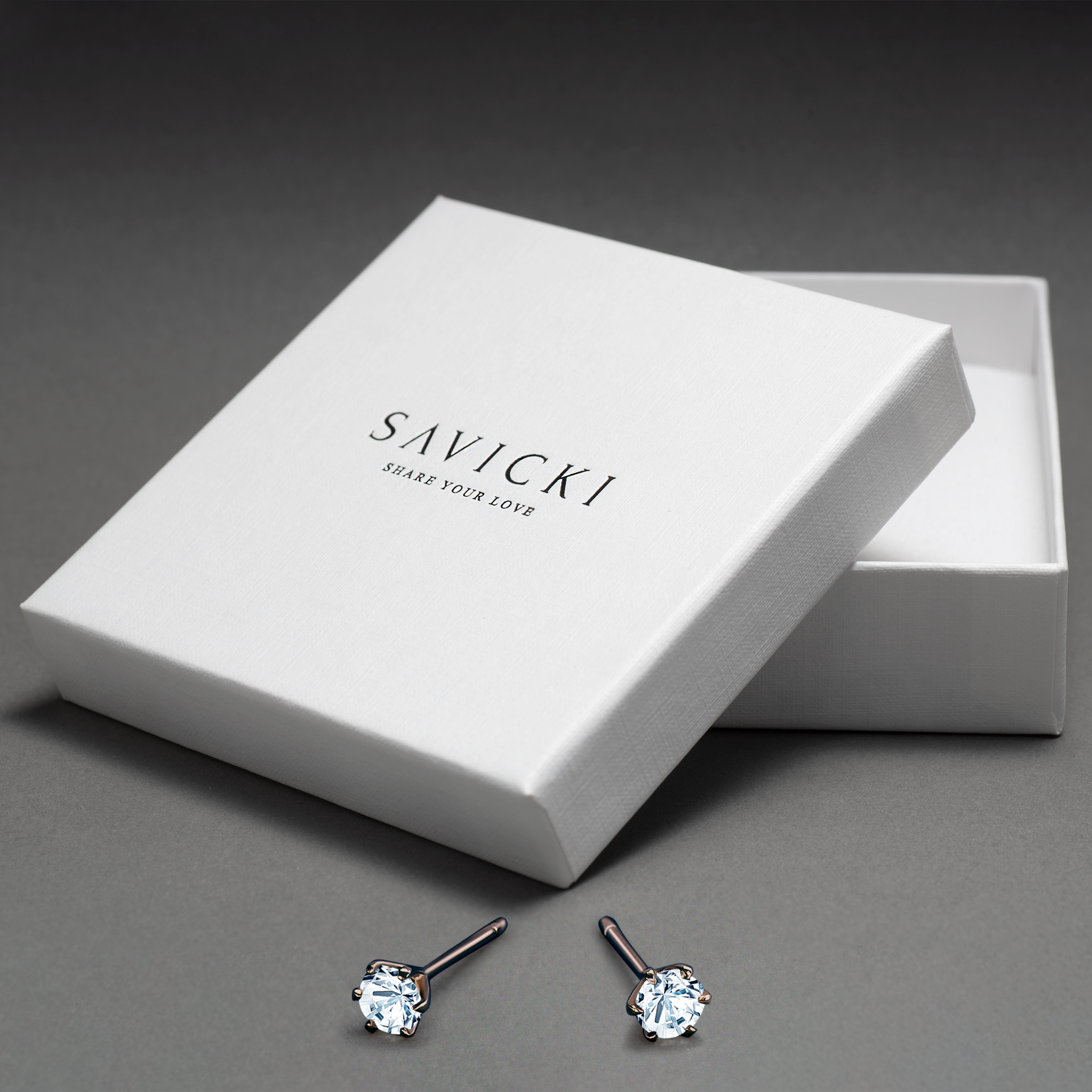 Kolczyki SAVICKI: czarne złoto, diamenty