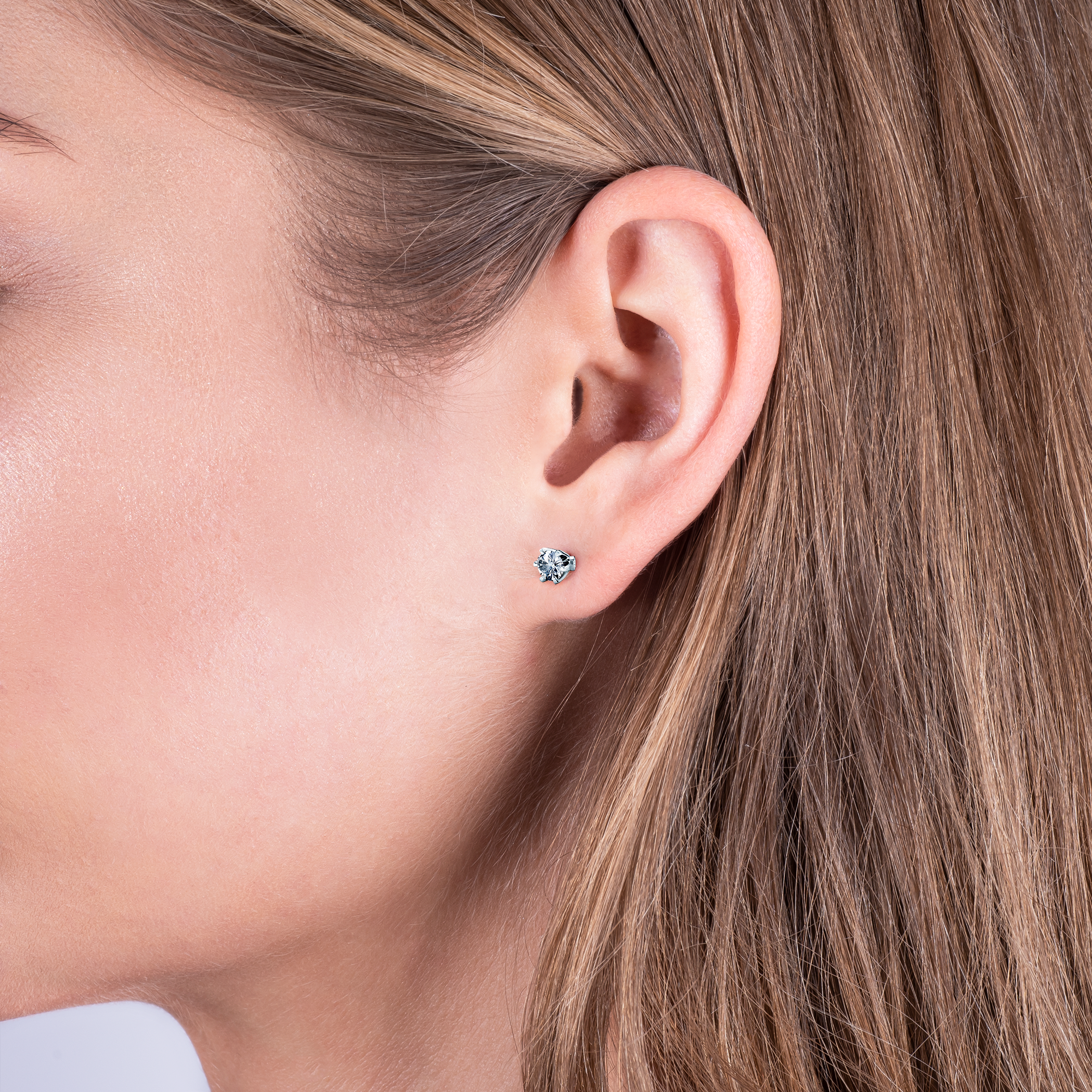 Kolczyki The Journey: białe złoto, białe szafiry