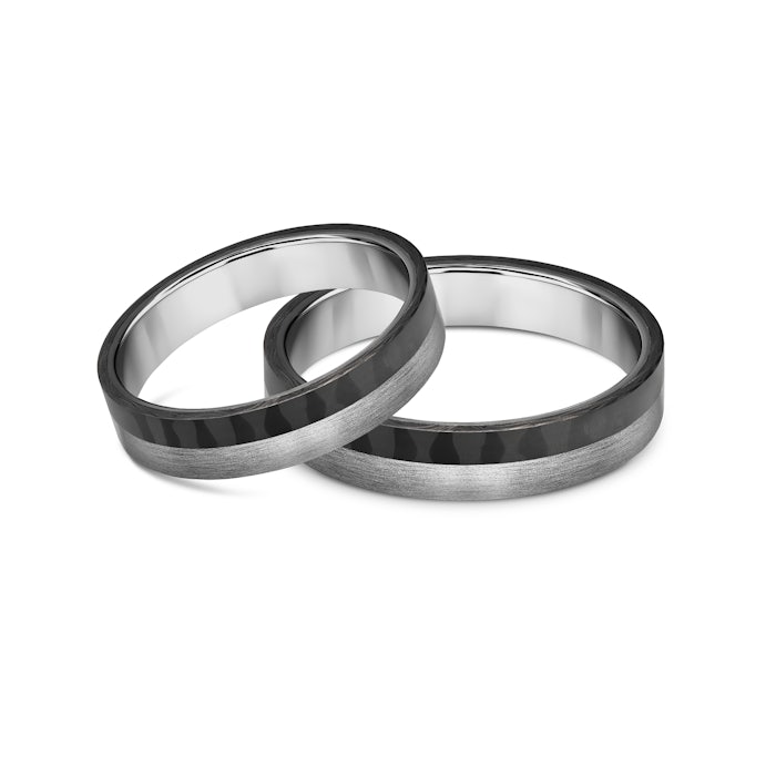 Snubní prsteny: karbon + titan, ploché, 4 mm