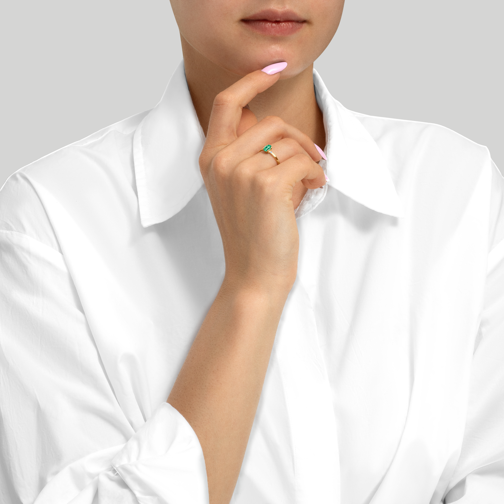 Pierścionek zaręczynowy SAVICKI: złoty, szmaragd, diamenty