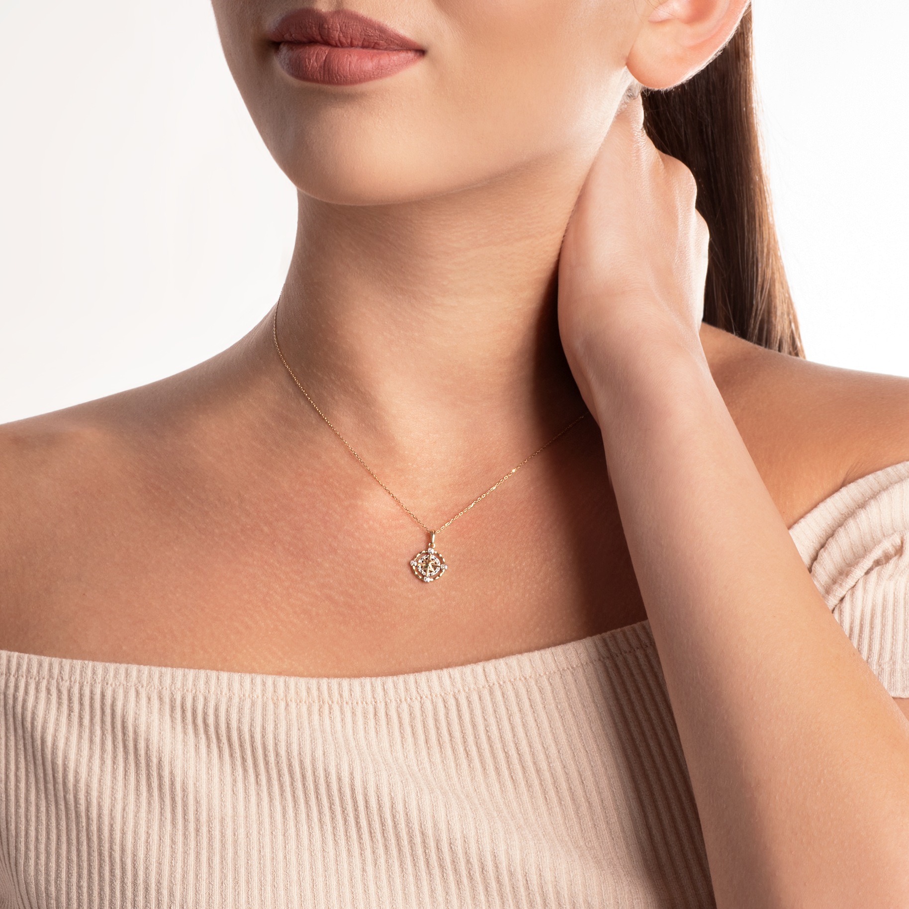 Naszyjnik róża wiatrów Savicki: złoty, diamenty