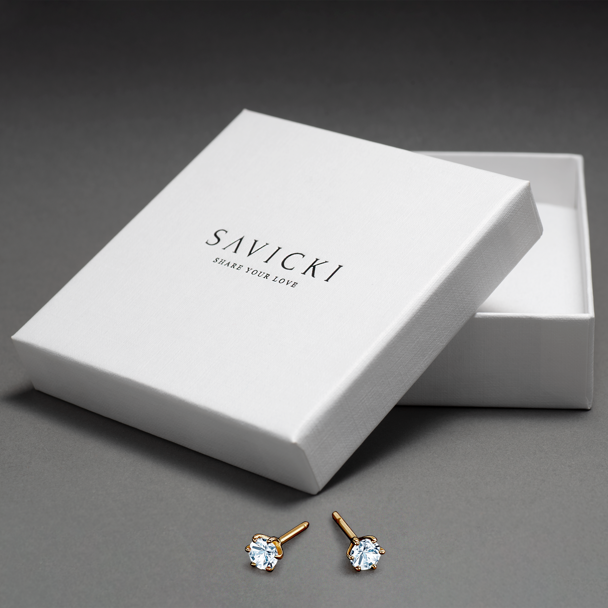 Kolczyki SAVICKI: złote, diamenty laboratoryjne